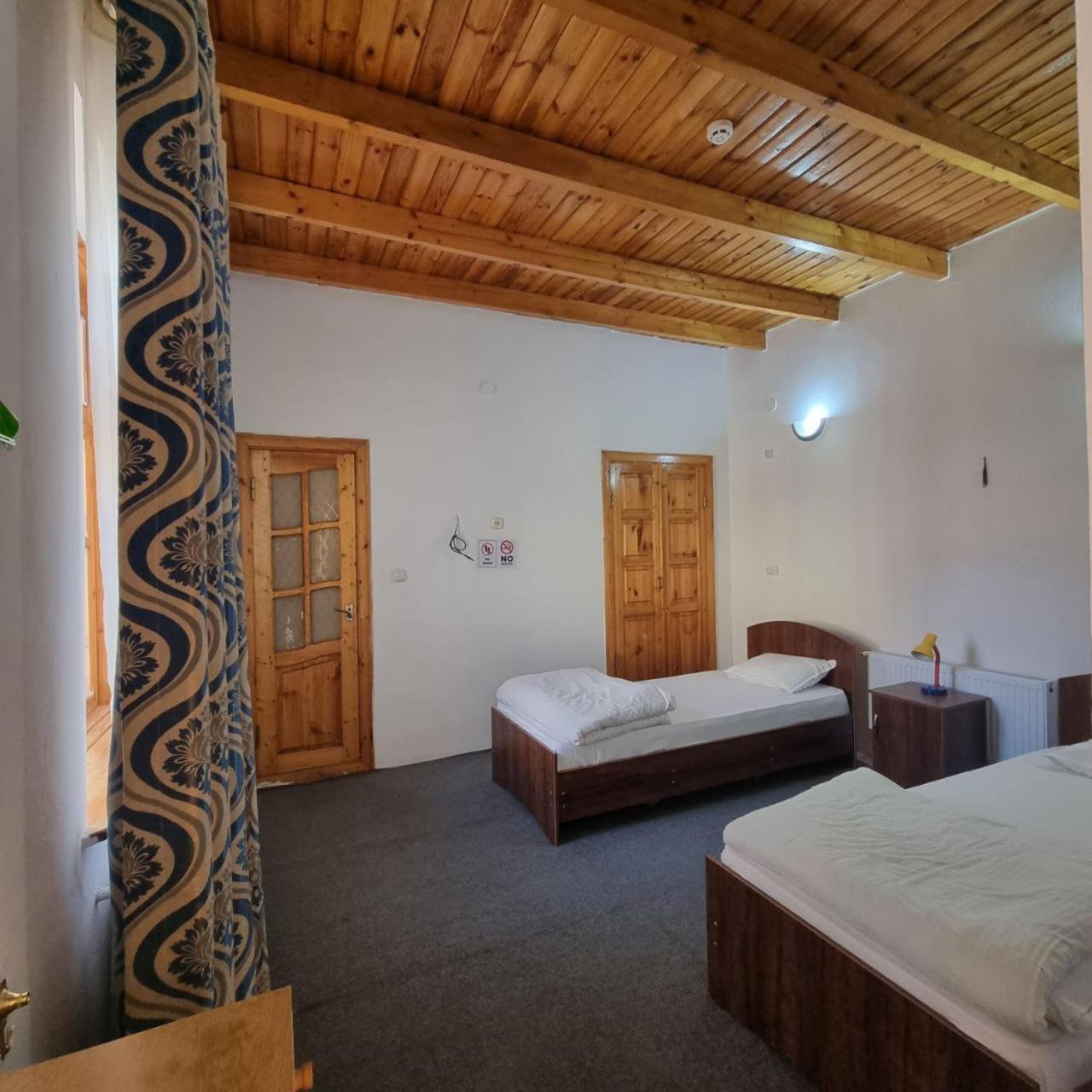 Sim Sim Hostel & Guest House Near The Church Samarcande Extérieur photo